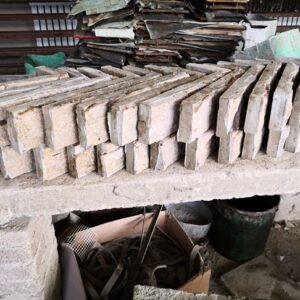 Corner piece for stone cladding, showcasing texture and design